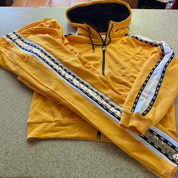 Vs Pink bling track pants faux fur full zip hoodie fashion show exclusive 2018 - Picture 2 of 15